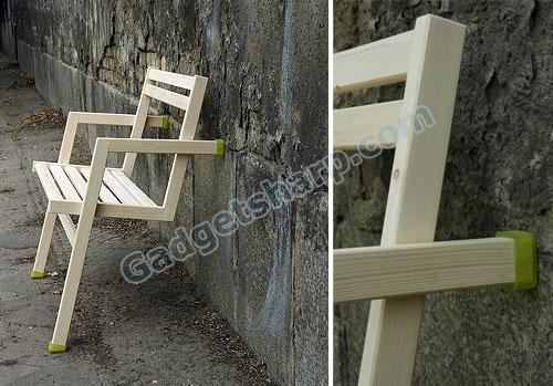 Two-legged self-supporting Bench