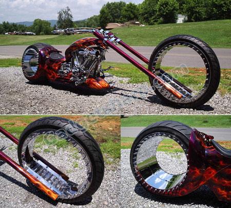 Hubless Monster Motorcycle Rolls Without Spokes