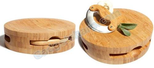 Pinzon Round Bamboo Chopping Block with Inset Mezzaluna