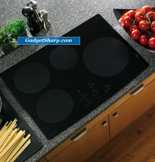 GE Profile CleanDesign : PHP900DMBB 30 Induction Cooktop