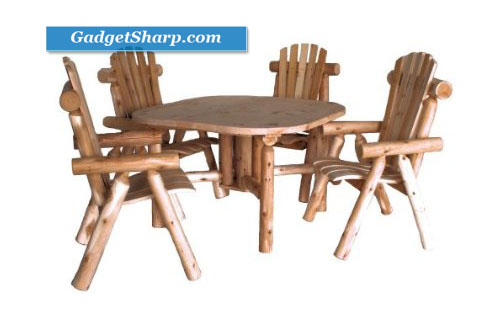 Lakeland Mills CF4730 Cedar Log Roundabout Table with Four Chairs